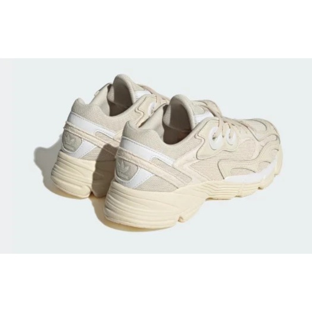 Adidas Astir Womens Size 7.5 Running Shoes Sneakers Cream/Beige IE6989 NEW - Picture 5 of 5